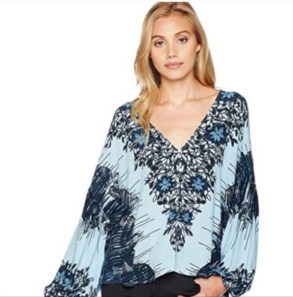 FREE PEOPLE Birds Of A Feather Floral Blue Women's Blouse SIZE XS - Picture 2 of 12
